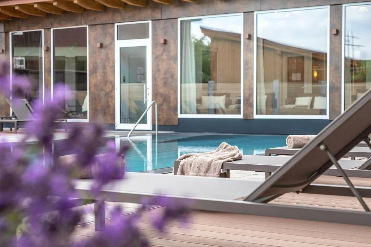 Hanusel Hof Wellness & Genuss In Panoramalage Hellengerst