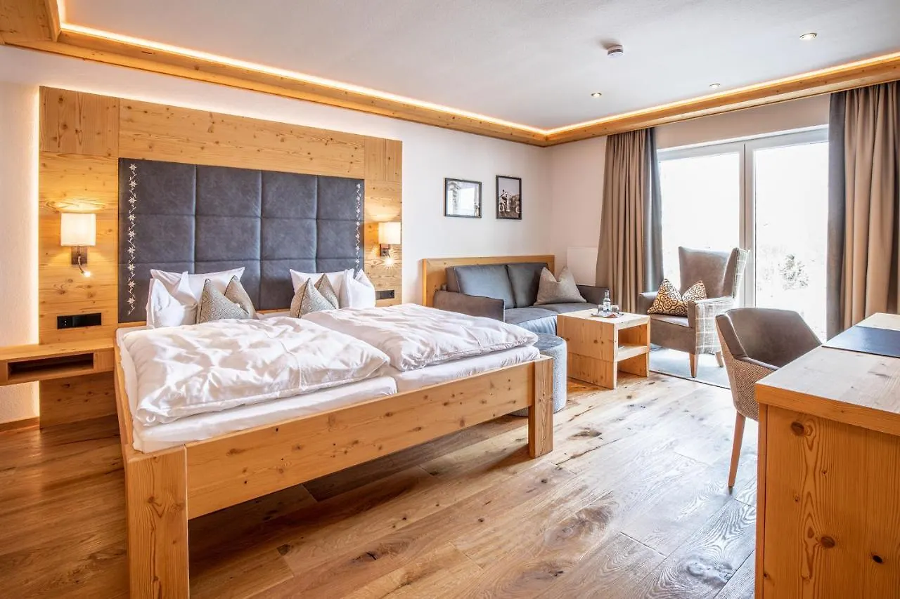 Hanusel Hof Wellness & Genuss In Panoramalage Hellengerst